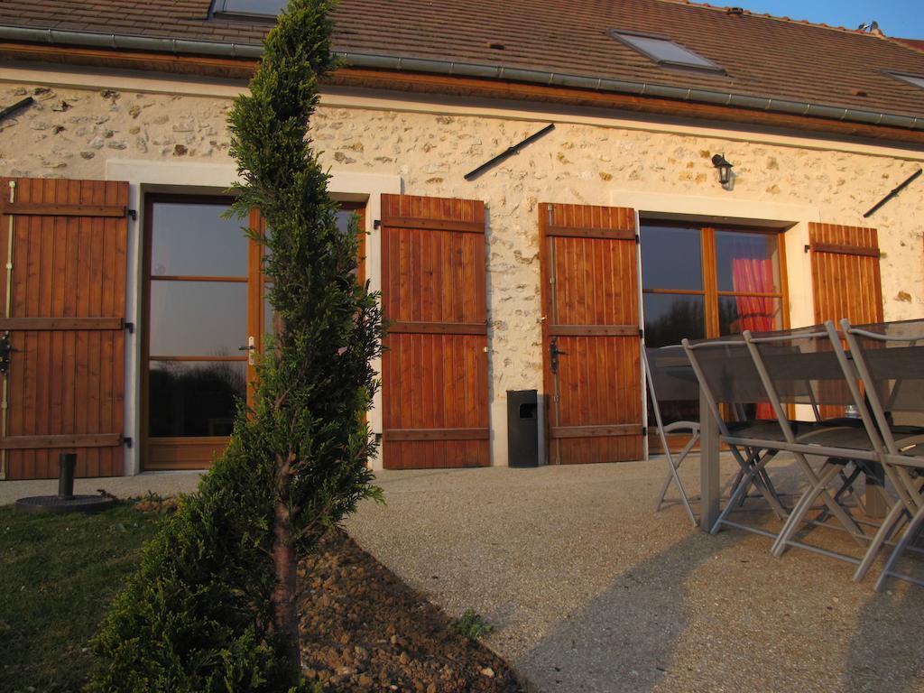 Au Domelia Provinois Cerneux Exterior photo
