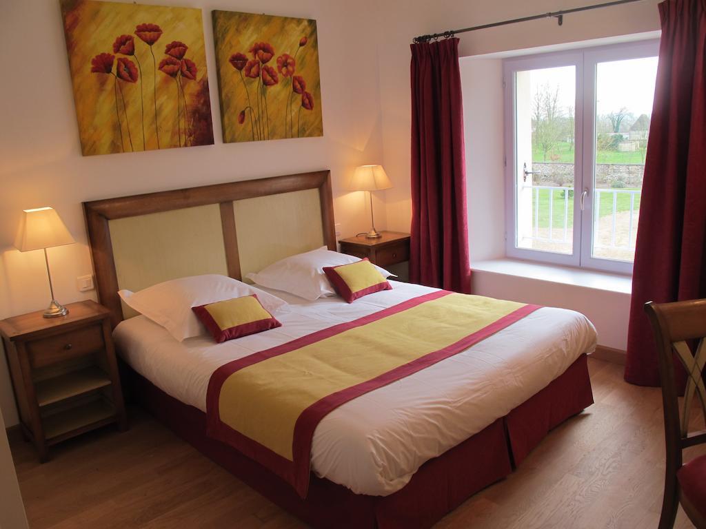 Au Domelia Provinois Cerneux Room photo